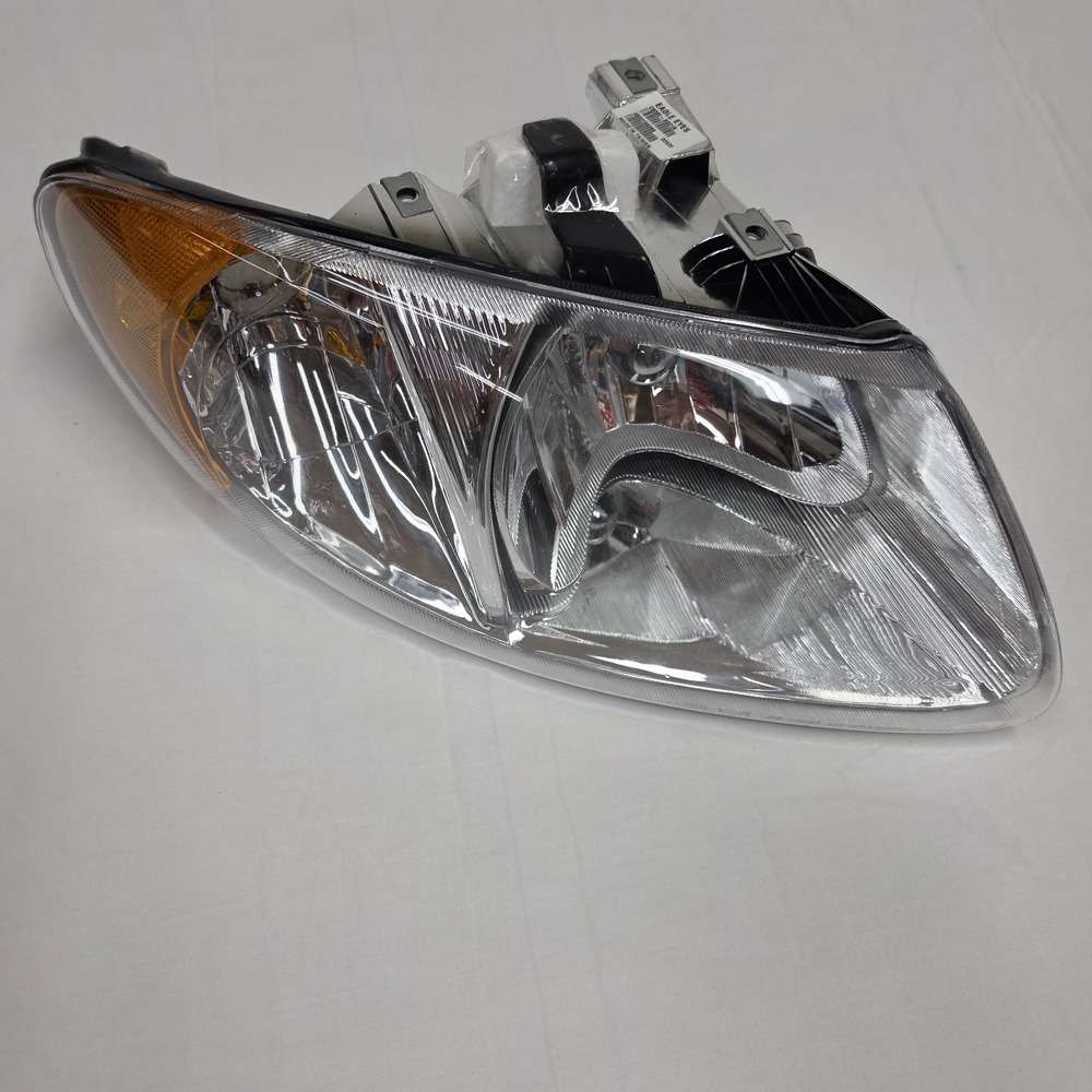 2001-2007 Chrysler Town & Country Dodge Caravan Right Pass Headlamp CS090-B001R